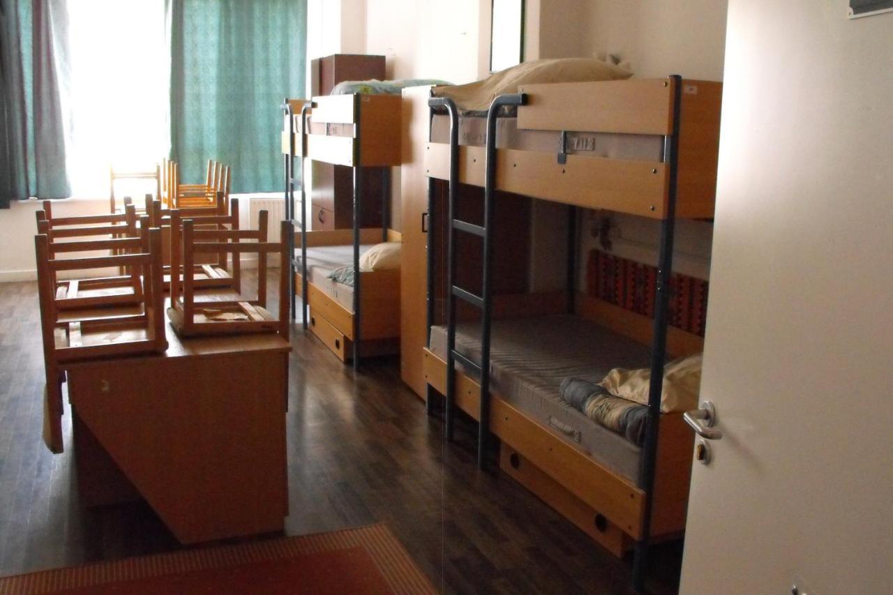 Pannonia Hostel Budapest Room photo